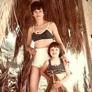 Meet your Posher, Debbie